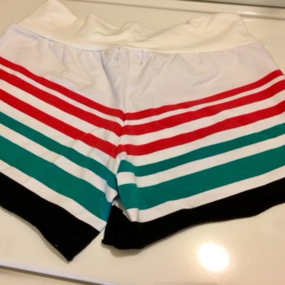 NWT Pink Lotus Yoga Shorts Small - Picture 4 of 7